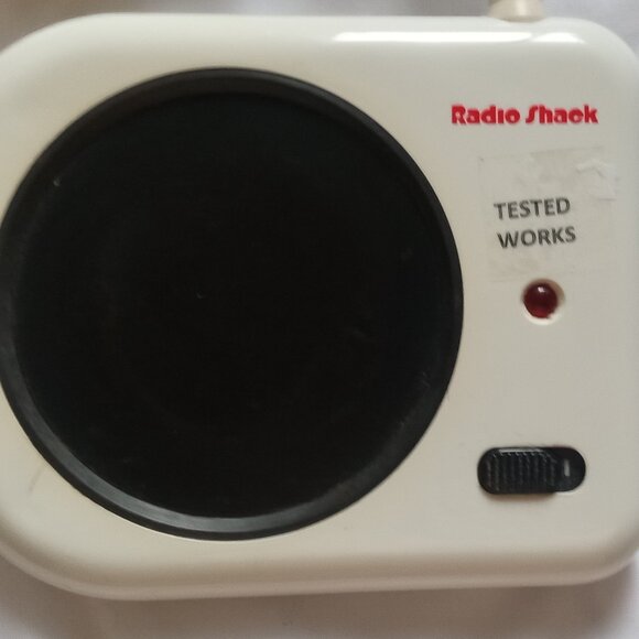 Radio Shack Coffee Tea Beverage Warmer 23 Watts White, Home Office Use Working - Picture 2 of 4